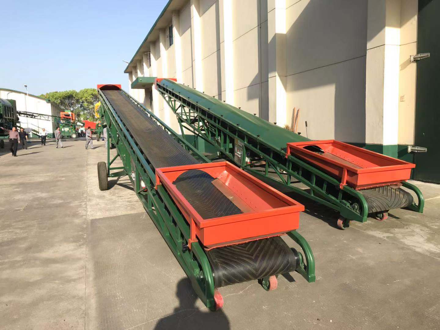 移动式登高输送机